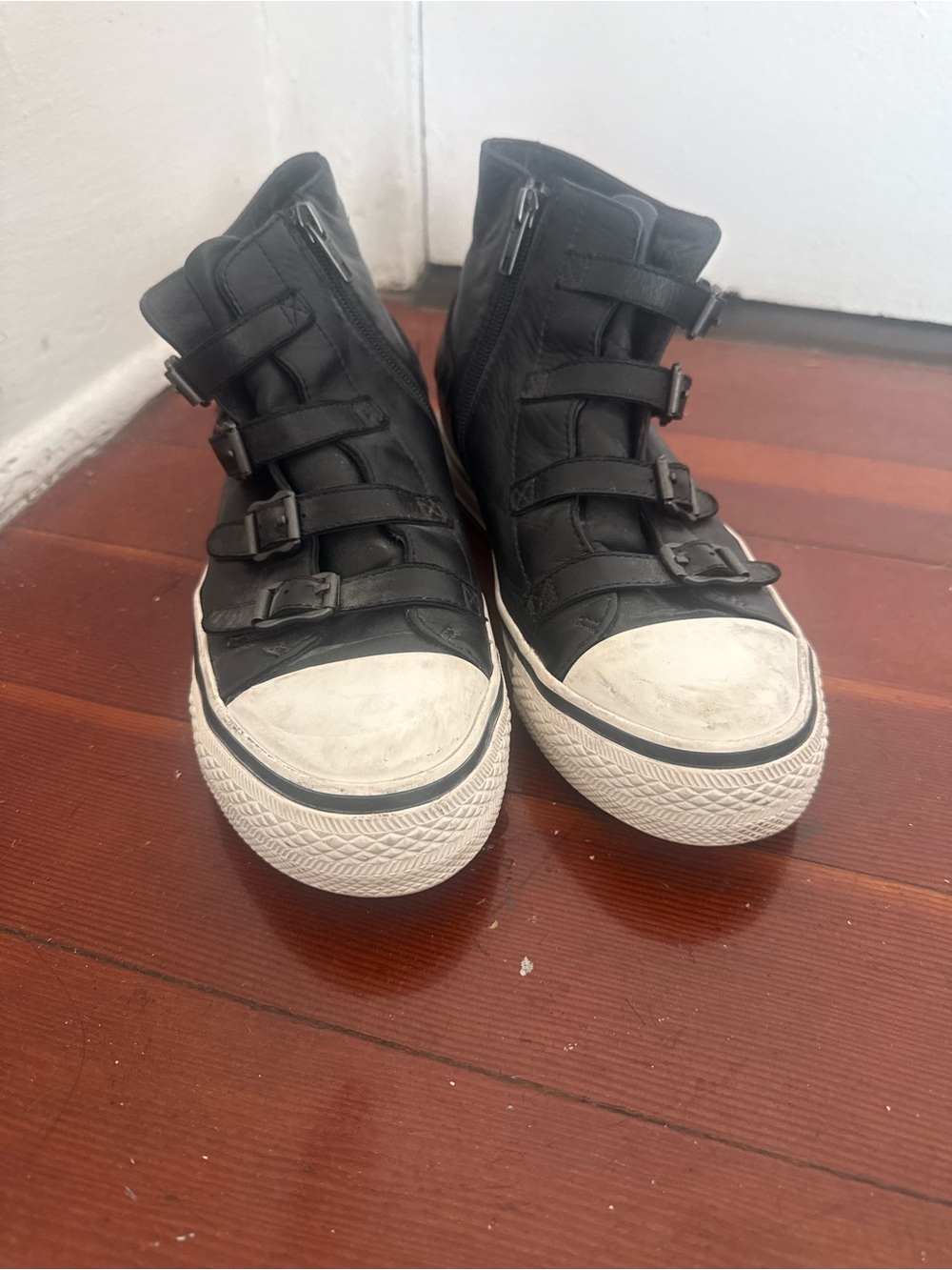 Ash Virgin leather sneaker
